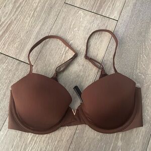 NWT! Victorias Secret lined demi bra